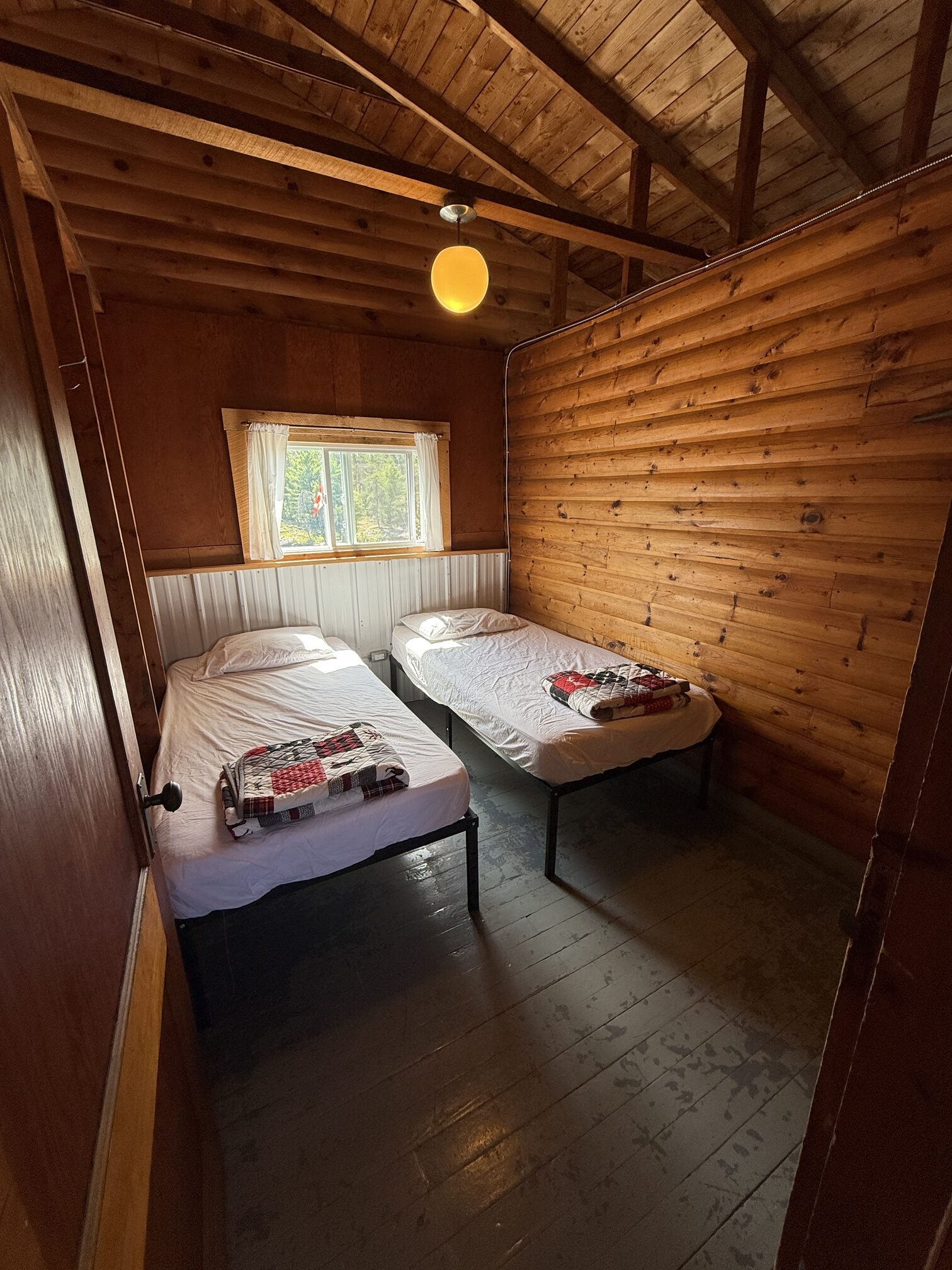 Cabin #6 - Image 7