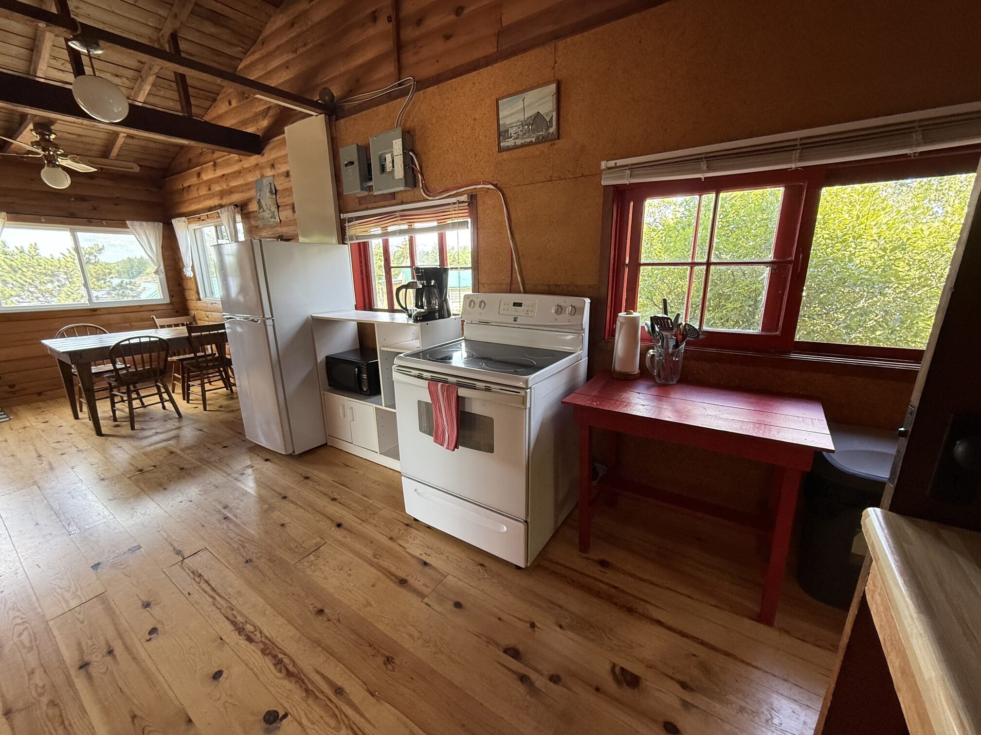 Cabin #6 - Image 4