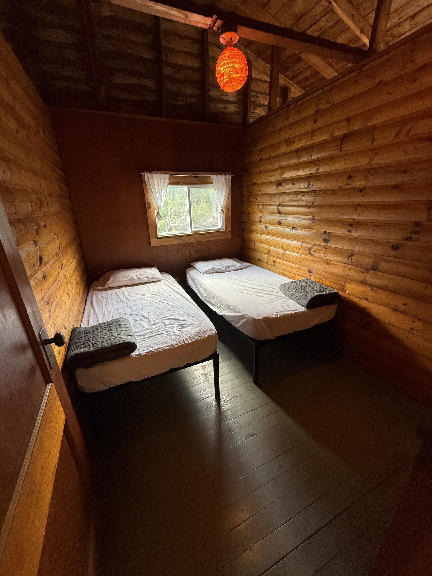 Cabin #7 - Image 6